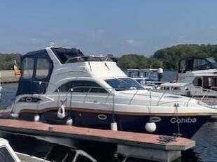 34 FT Aft Cabin with Flybridge Cruiser