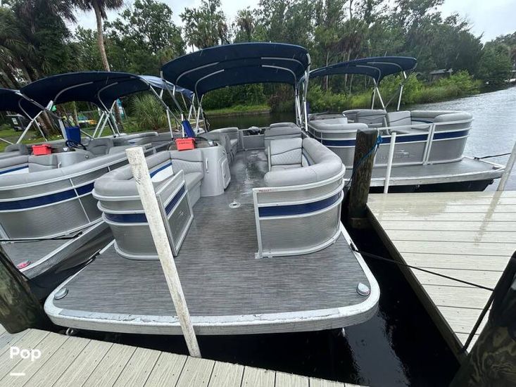 2023 Bennington 22 ss