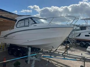 2025 Beneteau Antares 8