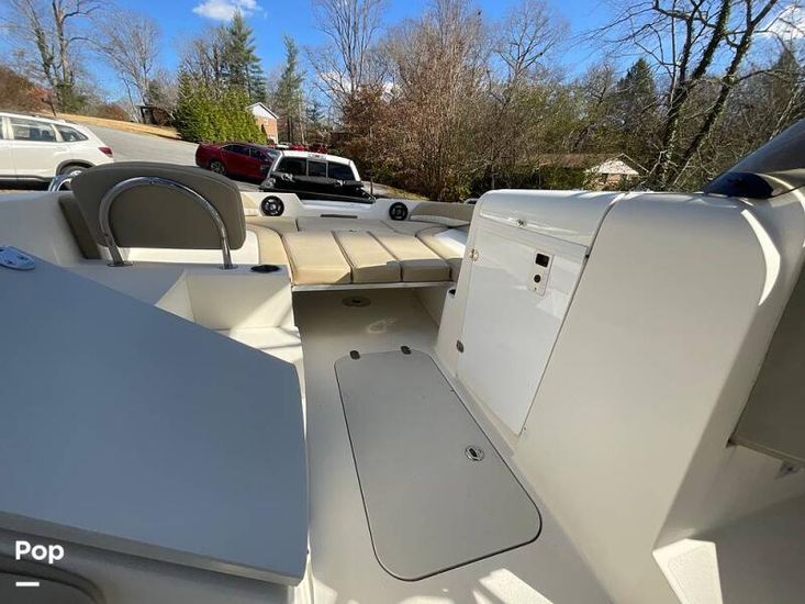 2016 Stingray 212 sc