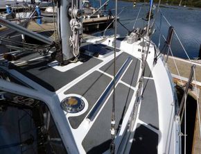 Mast and deck
