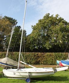 Topper Topaz Vibe with almost new mainsail and Road Trailer