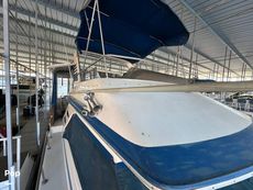 1986 Sea Ray 410 AFt Cabin