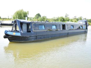 KISS THE RAIN • 62ft 4in, Cruiser stern, 2+2 berths