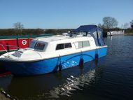 Narrow beam Norman 23 Cruiser