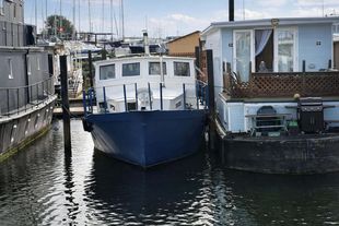 Residential Character Houseboat