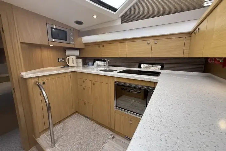 2021 Haines 400 Aft Cabin