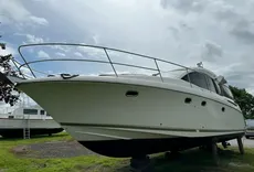 2011 Prestige 390 S