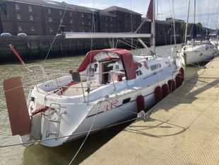Parker 335 lifting keel yacht