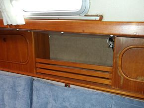saloon shelf & cupboard