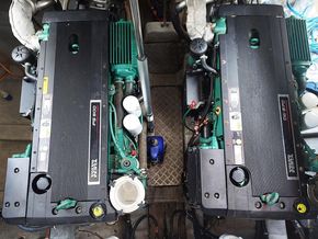 Rodman Muse 44 Flybridge - Engine Room