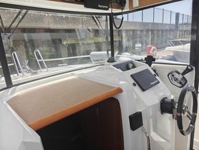 Beneteau Barracuda 7  - Helm
