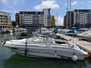 2000 Sea Ray 215 Express Cruiser