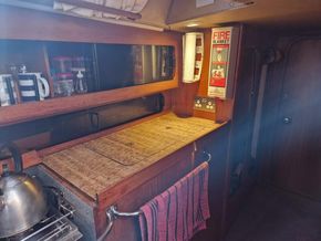 Moody 346  - Galley
