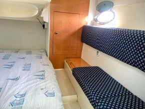 Fairline Targa 30  - Cabin 