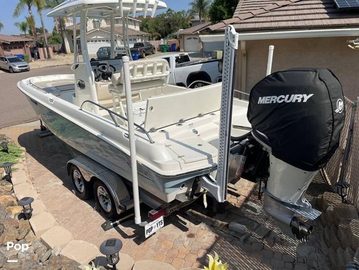 2020 Boston Whaler dauntless 240