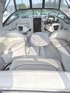 Crownline 275 CCR (reduced)