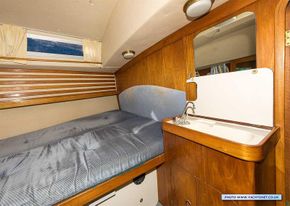 Aft cabin berth and vanity unit