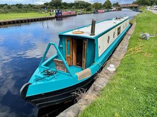 Caelmiri 55ft trad stern narrowboat