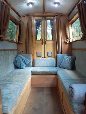 Bow seating for up to 7