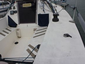 Mustang 30  - Side Deck