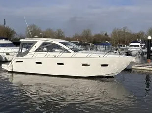 2011 Sealine SC35
