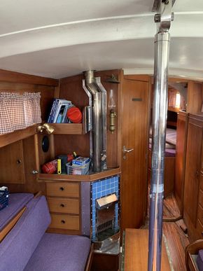 saloon
