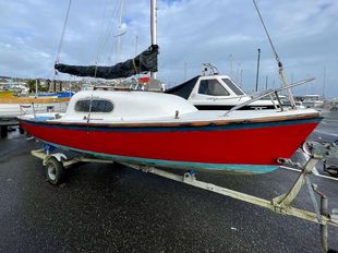 Westerly Nimrod 18' trailer sailer