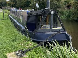 Fully-fitted cruiser style 16.75m