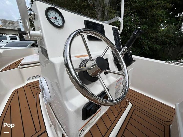 2018 Robalo r 160