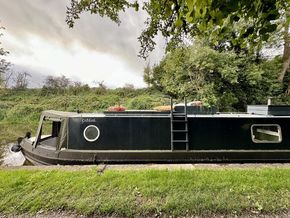 Side bow (after CRT cut the damn grass and made everything green!)