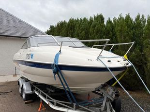 2004 Bayliner 212 Capri