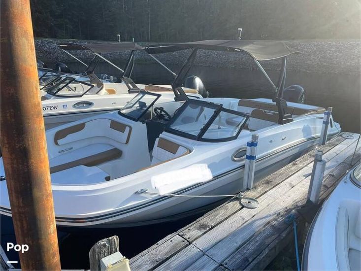2021 Bayliner vr6