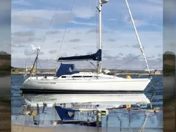 Beneteau First 325