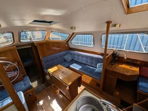 Trident Marine Voyager 38 