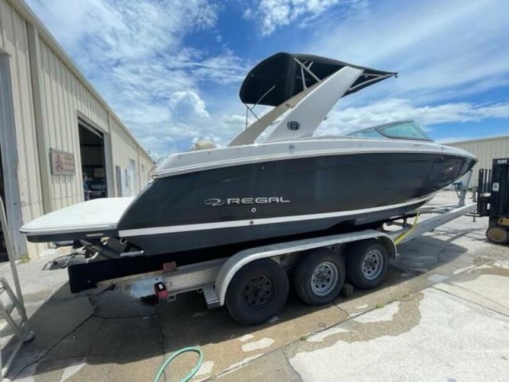 2019 Regal 26 fasdeck