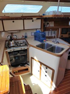 CATALINA 320
