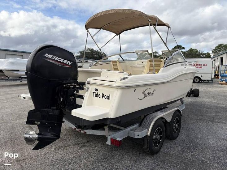 2022 Scout 210 dorado