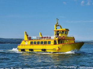Passenger boat