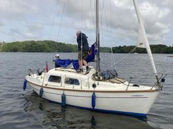 Leisure 23 bilge keel