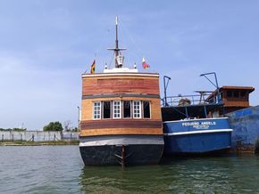 Pirate Boat Day Charter Vessel  - Stern