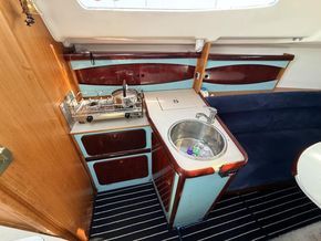1998 Jeanneau Sun Odyssey 29.2 Lift Keel 5