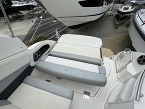 2015 Regal 28 Express 7