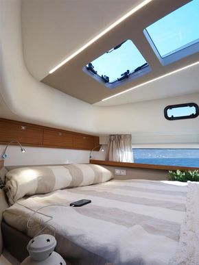 Large skylight hatch in forward cabin