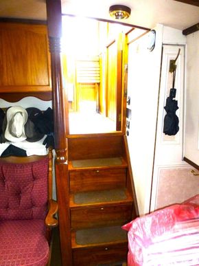 Sagar Marine Mini Luxe Dutch Barge