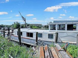Dutch Barge Project
