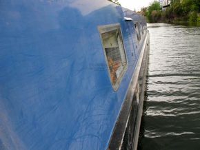 Wide Beam 57ft Cruiser Stern  - Side Deck