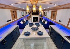 BESPOKE BOAT CO 65ft WIDEBEAM