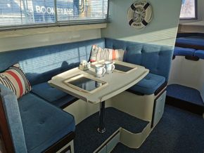 Seating area double berth