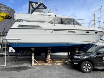 BROOM 33 MOTOR CRUISER